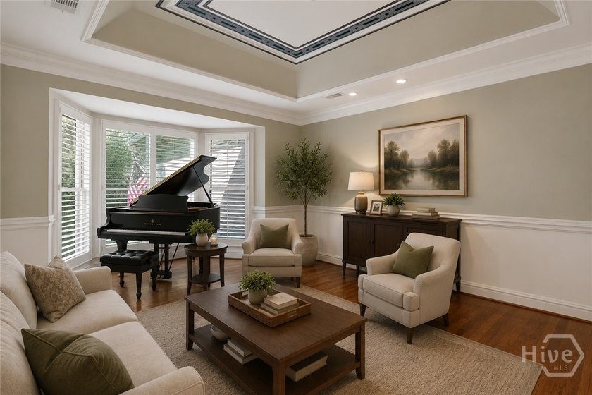 Welcome to an exceptional home in the highly sought-after - photo 5