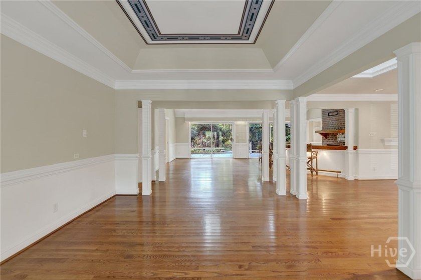 Welcome to an exceptional home in the highly sought-after - photo 10