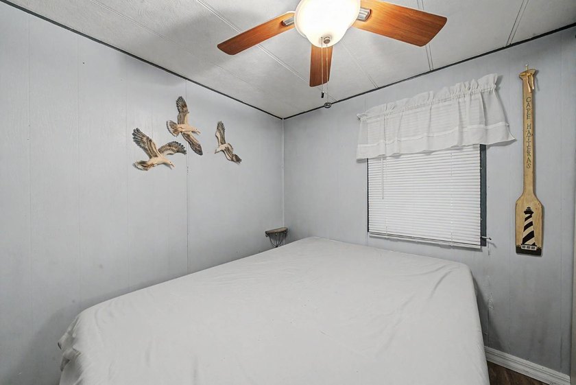 Enjoy easy Florida living in this well-maintained 2-bedroom - photo 31