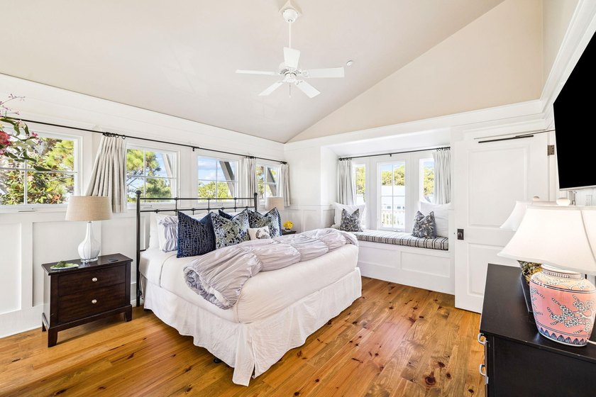 The only beachside one-bedroom, two-bath residence in - photo 25