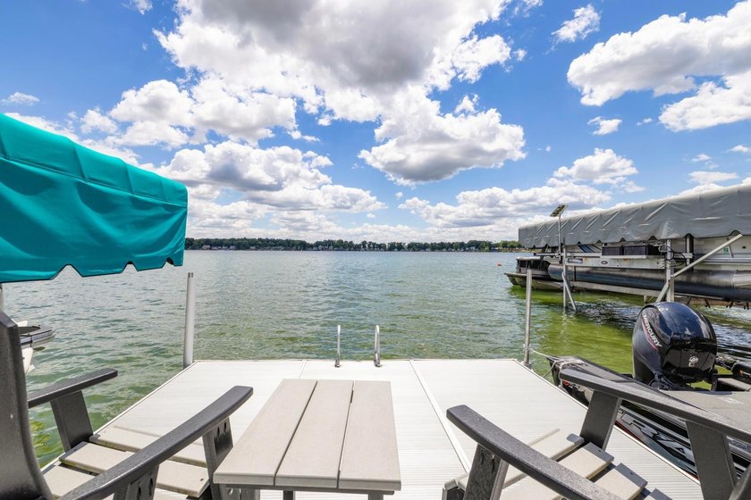 This 3-BD, 3.5-BA, 2,978-sq-ft 2-story fully renovated home - photo 40