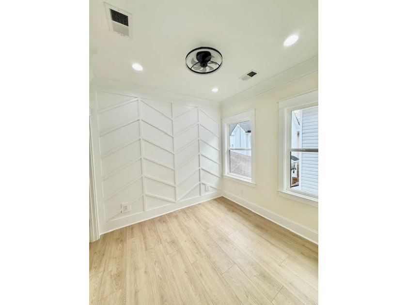 CUSTOM NEW CONSTRUCTION on an up and coming area with many new - photo 22