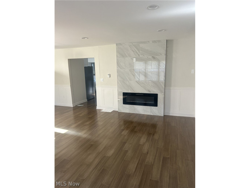 Like no other!!! This *Custom* Stunning brick Cape Cod 3 bedroom - photo 13
