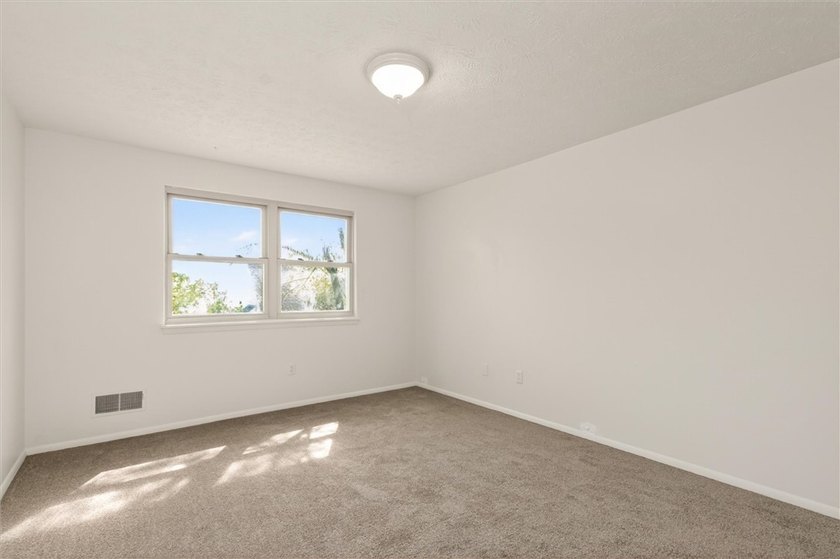 One level Ranch Townhouse with NO Association Fee * 2 Bedrooms - photo 22