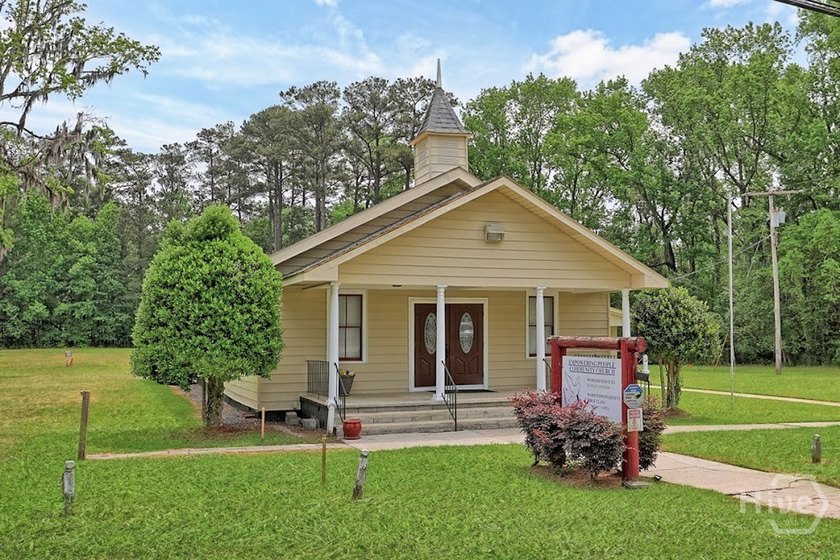 Exceptional opportunity to own a well-maintained Special Purpose - photo 2
