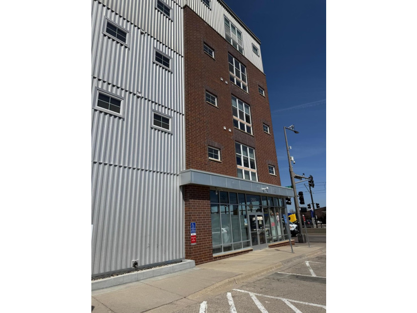 If you are looking for a large spacious one bedroom unit with a - photo 23