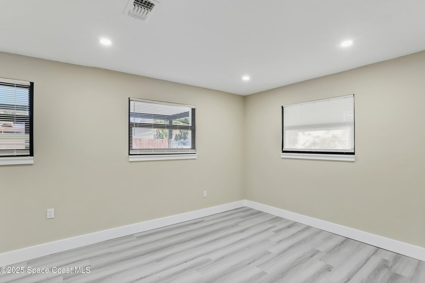 Welcome to this beautifully remodeled 4-bed, 2-bath home that - photo 8