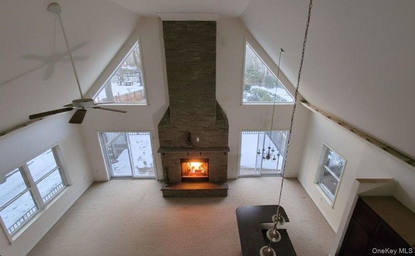 Recently upgraded, this turnkey contemporary offers the perfect - photo 12
