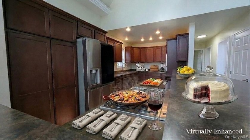 Recently upgraded, this turnkey contemporary offers the perfect - photo 19