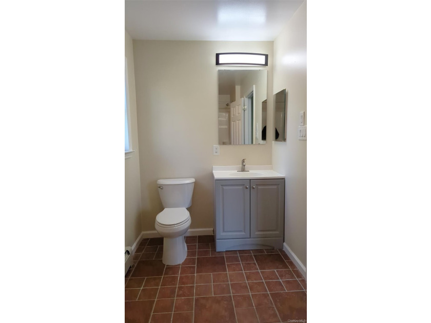 Recently upgraded, this turnkey contemporary offers the perfect - photo 33