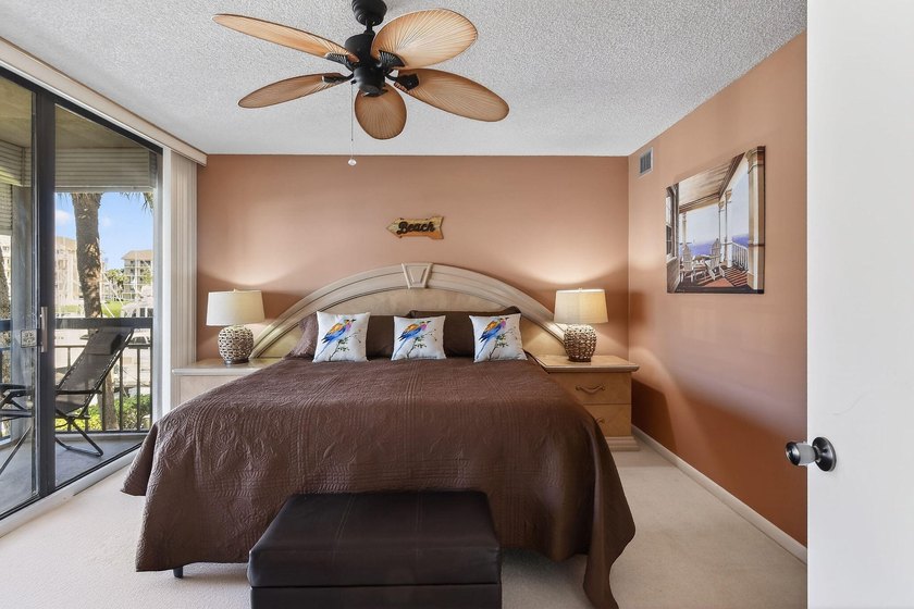 Enjoy spectacular marina views from your living room, kitchen - photo 13