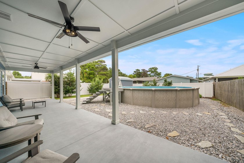 Cute and coastal! Built in 2018 and lovingly maintained by its - photo 25