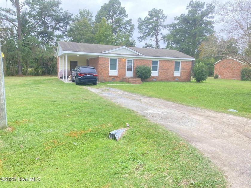 This 3 Bedroom, 2 Full Bath, Combination Kitchen and Dining room - photo 2
