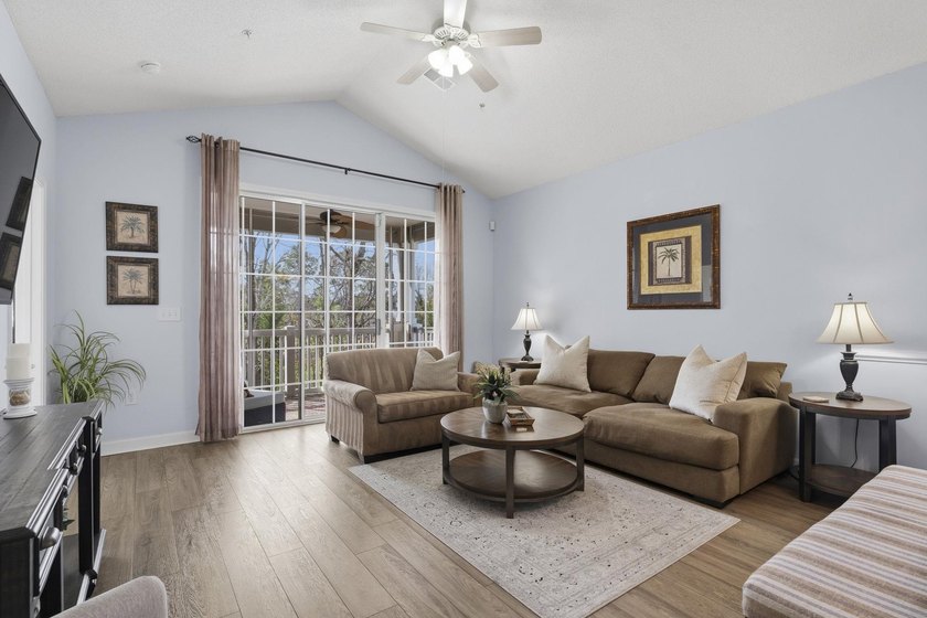 Beautiful and updated light bright third floor end unit in one - photo 13