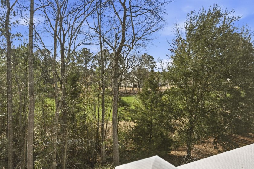 Beautiful and updated light bright third floor end unit in one - photo 17