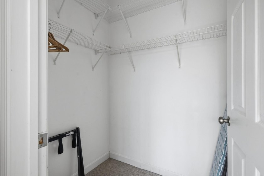 Beautiful and updated light bright third floor end unit in one - photo 22