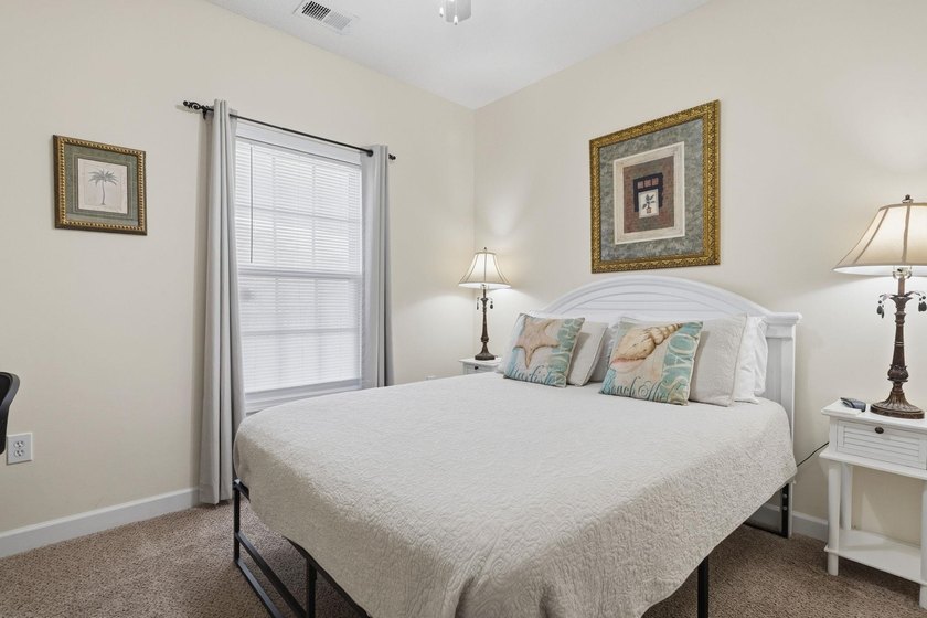 Beautiful and updated light bright third floor end unit in one - photo 24