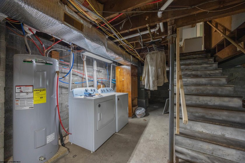 This charming 3-bedroom, 1-bath home is ideally located just - photo 18