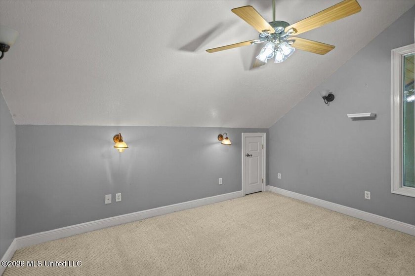 Experience the perfect balance of rustic elegance, privacy, and - photo 28