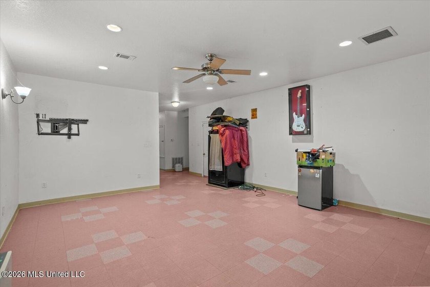 Experience the perfect balance of rustic elegance, privacy, and - photo 36