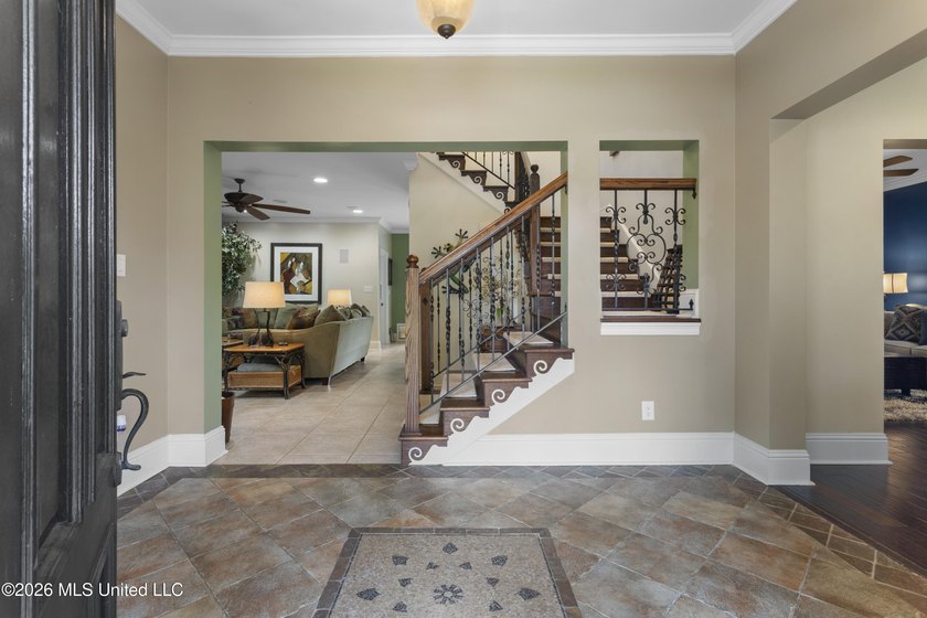 Stunning Bayou View Beauty with Custom Features &amp; Entertainer's - photo 12