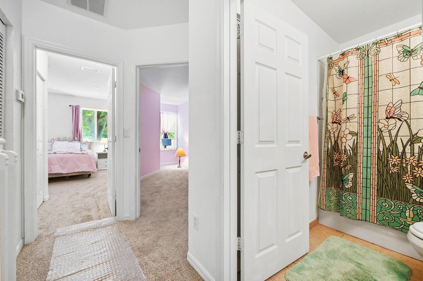 Welcome to this charming 3-bedroom, 2.5-bathroom townhouse - photo 15