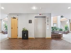 Welcome home to luxury, resort-style living at Glen Atrium - photo 24
