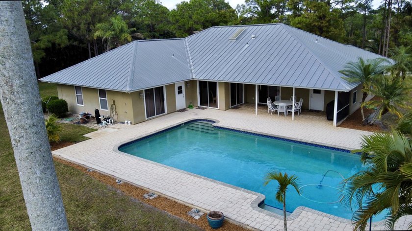 Original owner/builder of this superbly built home on 6.79 high - photo 8
