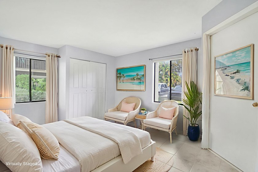 This charming 2 bed/2 bath 1st floor condo is ready for its next - photo 12