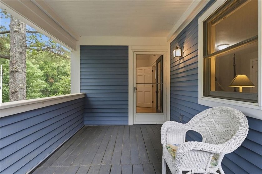 BEAUTIFUL CUSTOM BUILT HOME ON A CUL-DE-SAC WITH 1.6 ACRES OF - photo 41