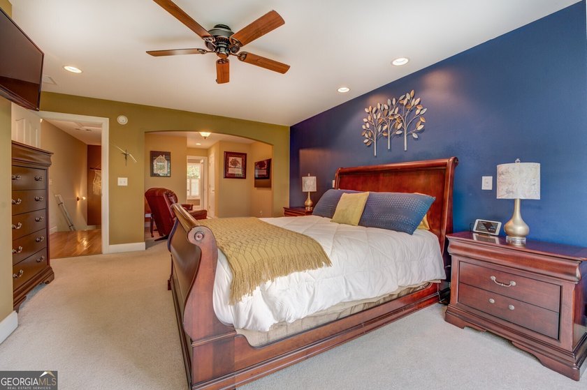 New Price on Custom Elevated Lakefront Home with Carriage House - photo 14