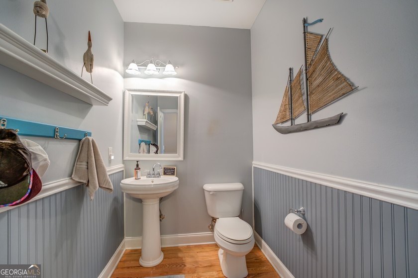 New Price on Custom Elevated Lakefront Home with Carriage House - photo 20