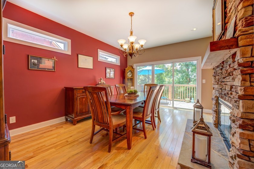 New Price on Custom Elevated Lakefront Home with Carriage House - photo 31