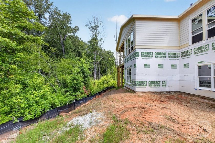 The Georgia Club, *Lot 15- Stafford A plan with a 3-car garage - photo 8