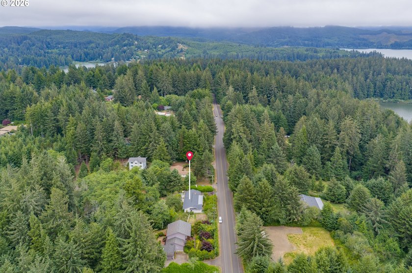 Experience the best of country living in this custom-built, 2 - photo 41