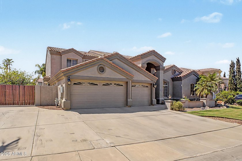 Waterfront home in a GATED lifestyle community! Recent updates - photo 4