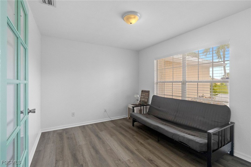 Nestled in the heart of Southwest Cape Coral, just off Surfside - photo 11