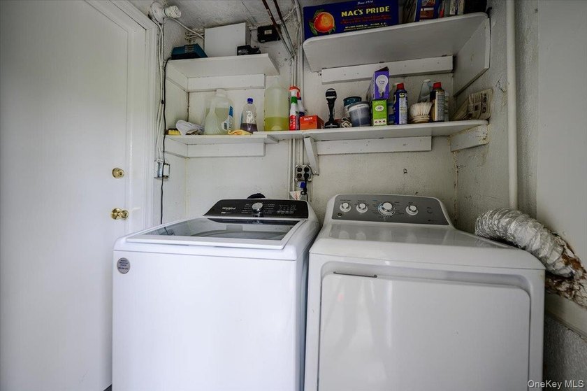 Welcome to this beautifully maintained all-brick multi-family - photo 27