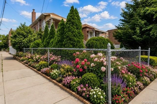 Welcome to this beautifully maintained all-brick multi-family - photo 31