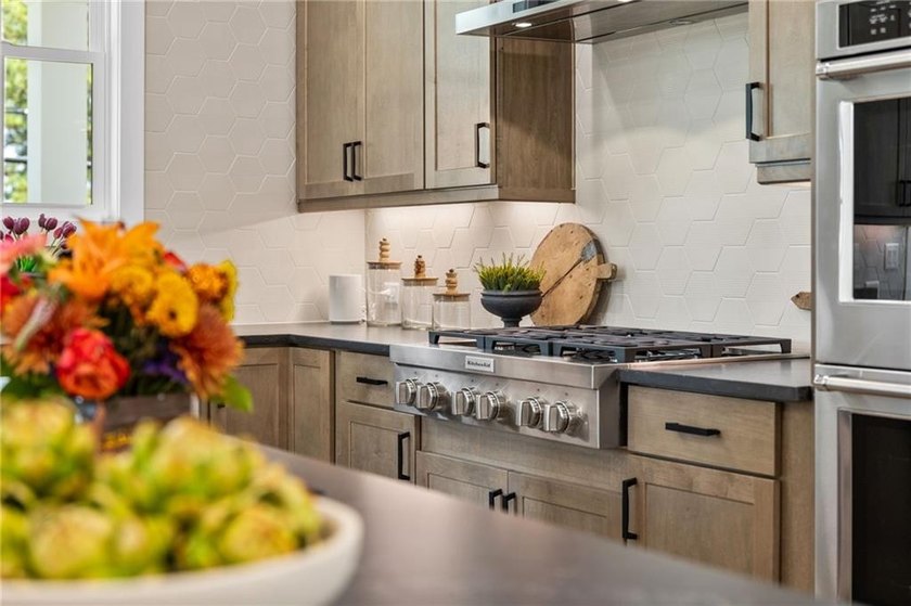 Your opportunity to own the Archerfield Model Home has arrived - photo 19