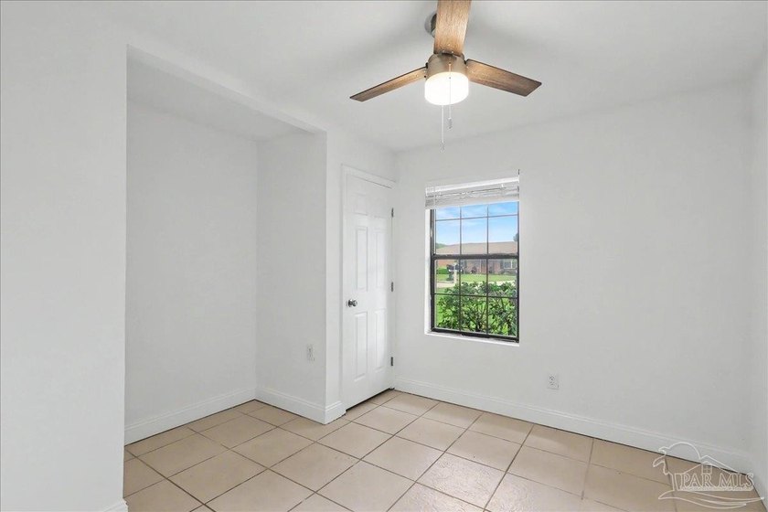 Welcome to this beautifully updated 3-bedroom, 2-bath brick home - photo 14