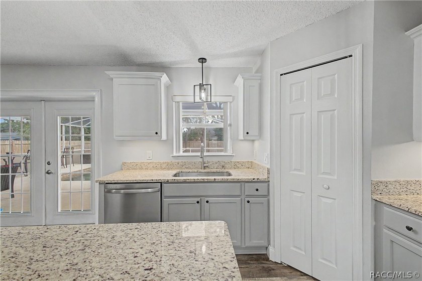 Welcome to this beautifully maintained one-owner pool home - photo 16