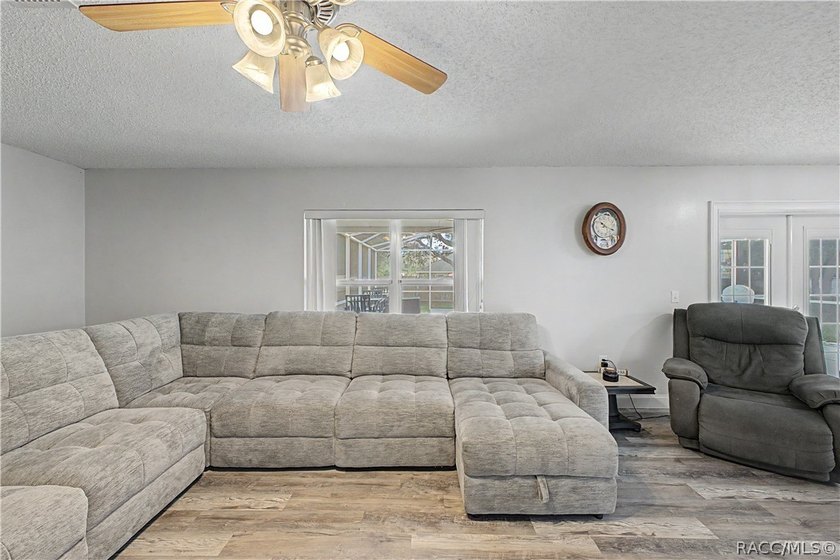 Welcome to this beautifully maintained one-owner pool home - photo 21