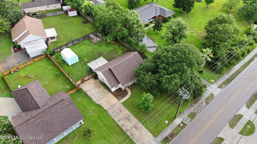 Welcome Home! This home is located in the heart of Waveland - photo 24