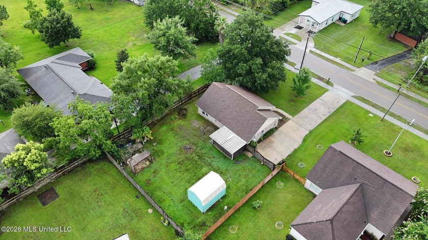 Welcome Home! This home is located in the heart of Waveland - photo 26