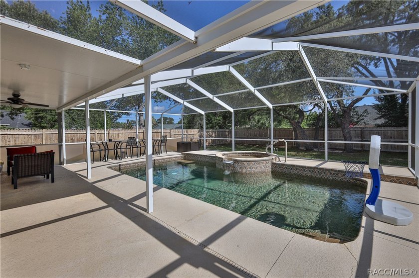 Welcome to this beautifully maintained one-owner pool home - photo 26
