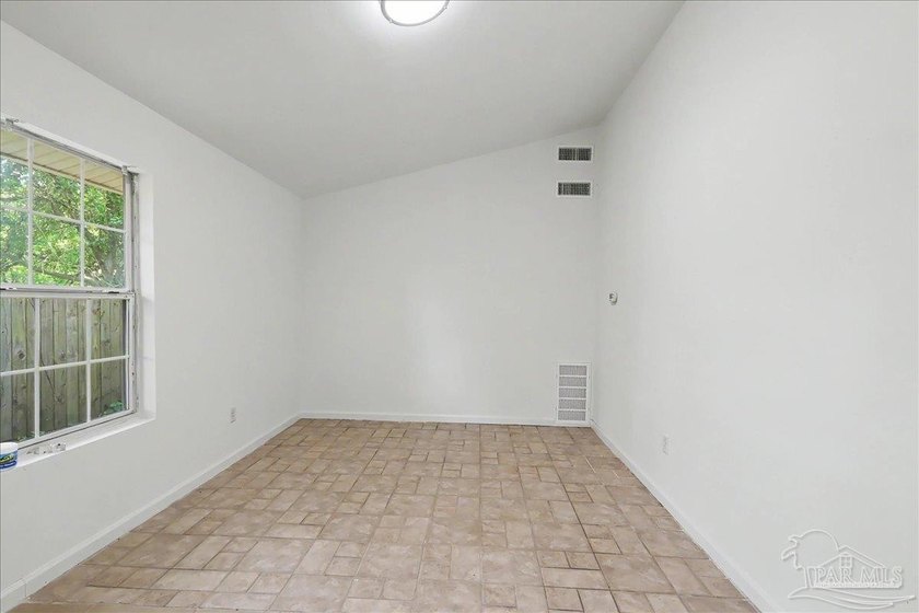 Welcome to this beautifully updated 3-bedroom, 2-bath brick home - photo 33