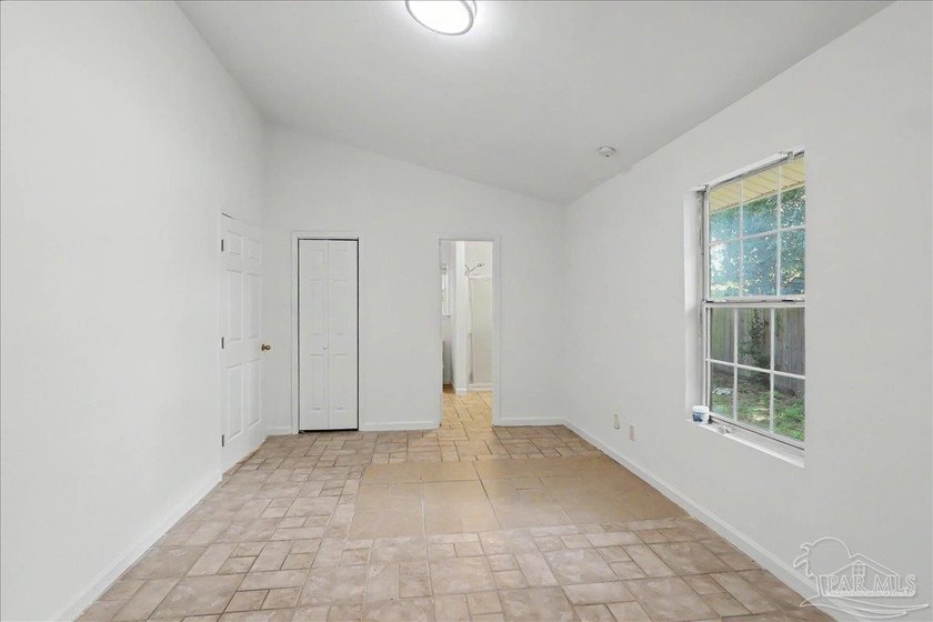 Welcome to this beautifully updated 3-bedroom, 2-bath brick home - photo 34