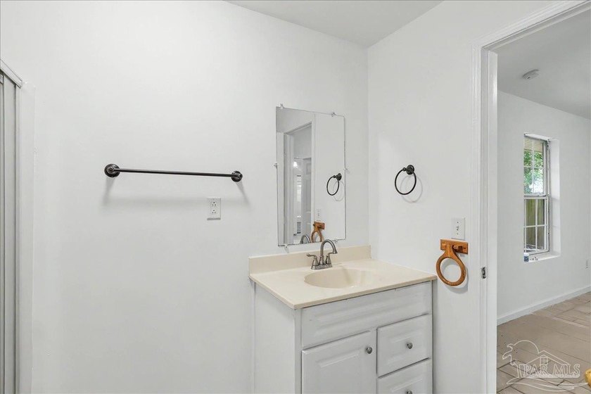 Welcome to this beautifully updated 3-bedroom, 2-bath brick home - photo 36