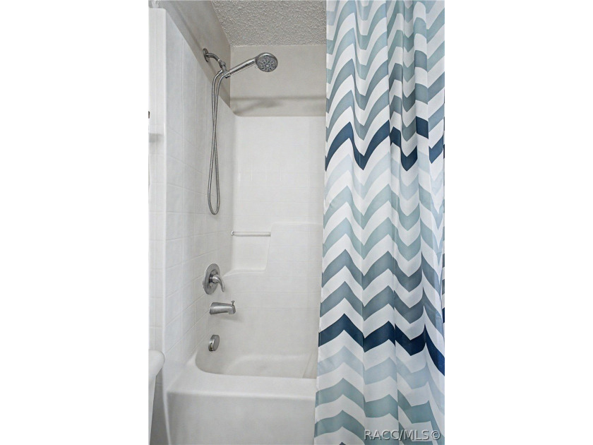 Welcome to this beautifully maintained one-owner pool home - photo 39